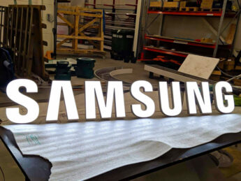 lumineux lettres P6 front light atelier samsung